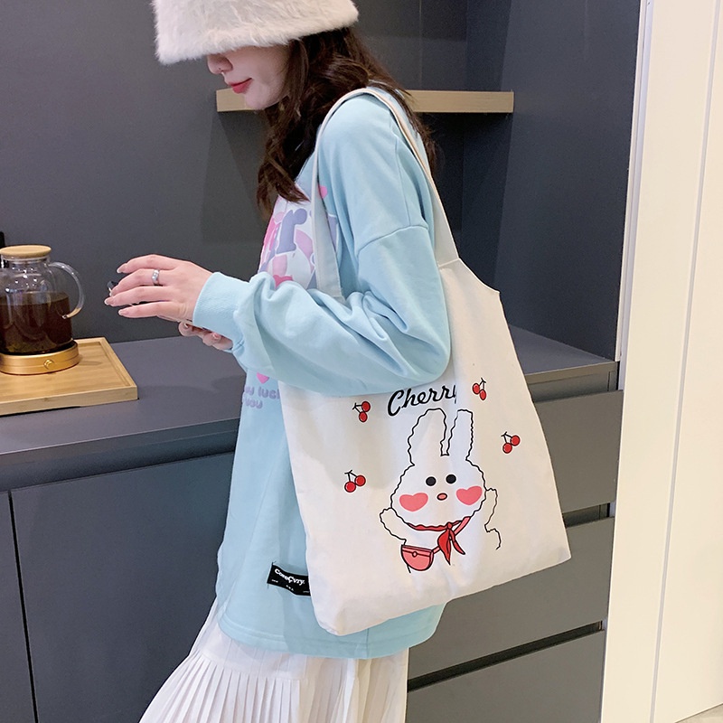Túi tote vải đeo chéo canvas liền thân hoạ tiết ngộ nghĩnh lamminhstore 282