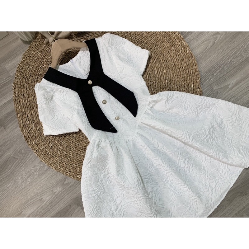 Váy Xốp Gấm Trắng Cổ Phối Nơ Đen Dáng Xoè Siêu Xinh