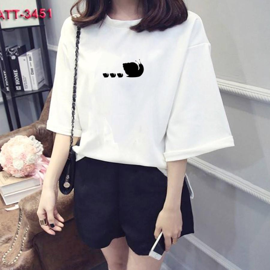 Áo thun nữ tay lỡ Hàn Quốc form rộng in hình ốc sên mẹ dẫn con vài dày mịn TEEWOTL47