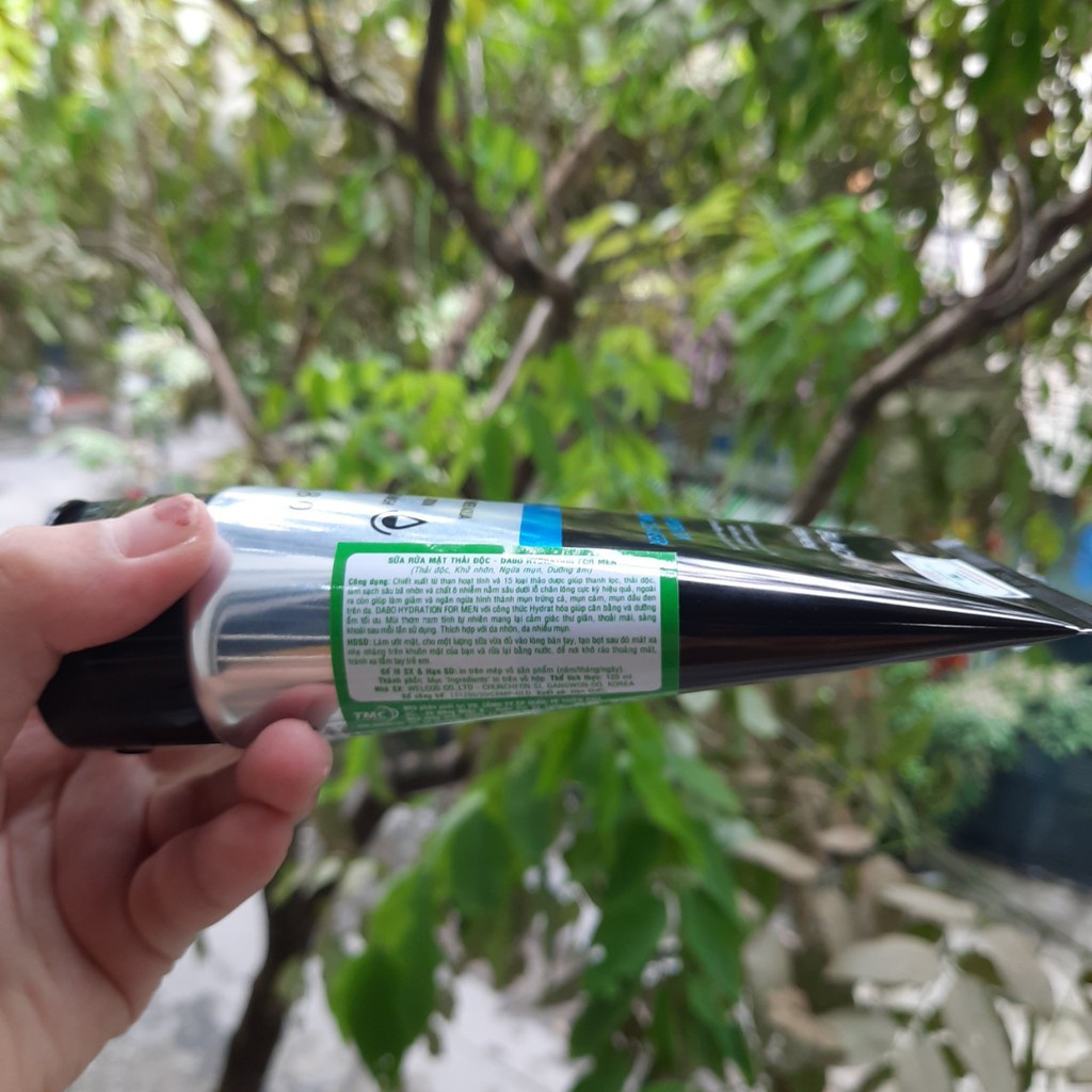 Sữa rửa mặt cho nam tinh chất than hoạt tính xóa mụn thâm trên da Dabo Hydration For Men Hàn quốc 120ml- MẪU MỚI