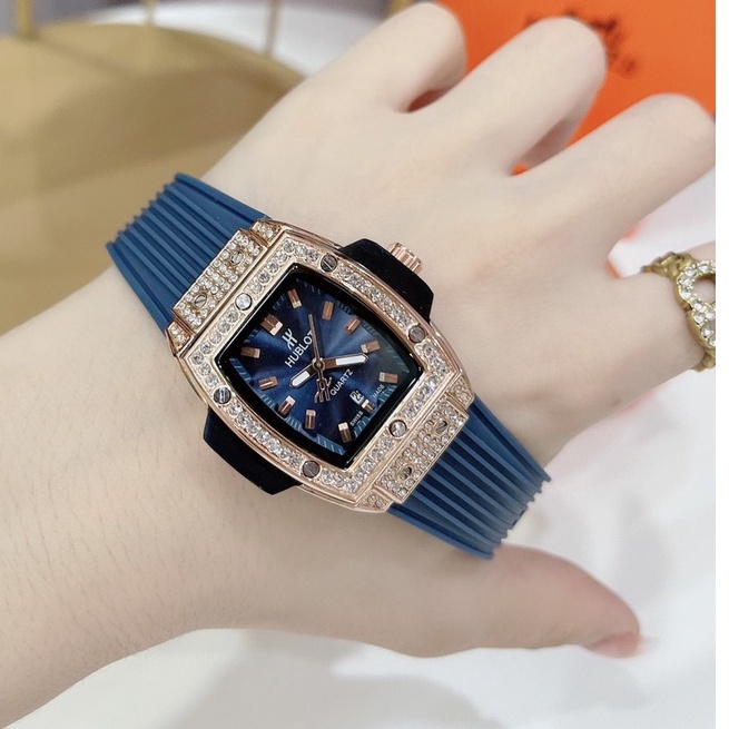 Đồng hồ hublut chất liệu dây silicon,bảo hành 12 tháng toàn quốc