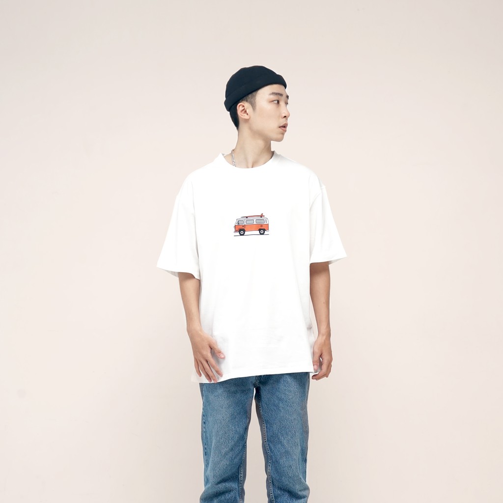 Bus Tshirt by Toujours Studios | BigBuy360 - bigbuy360.vn