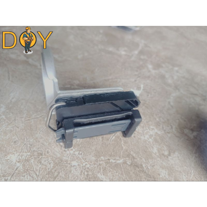 Giá đỡ lỗ để búa gắm đai an toàn tajima