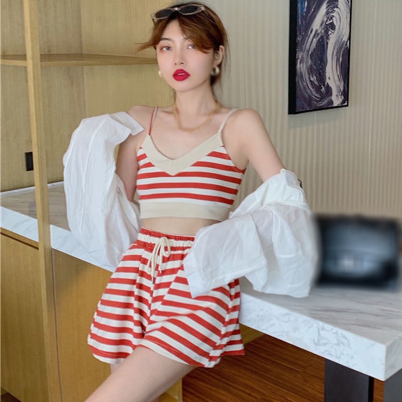 Set Áo Hai Dây Kẻ Sọc + Quần ngắn ống rộng Phong Cách Hàn Quốc