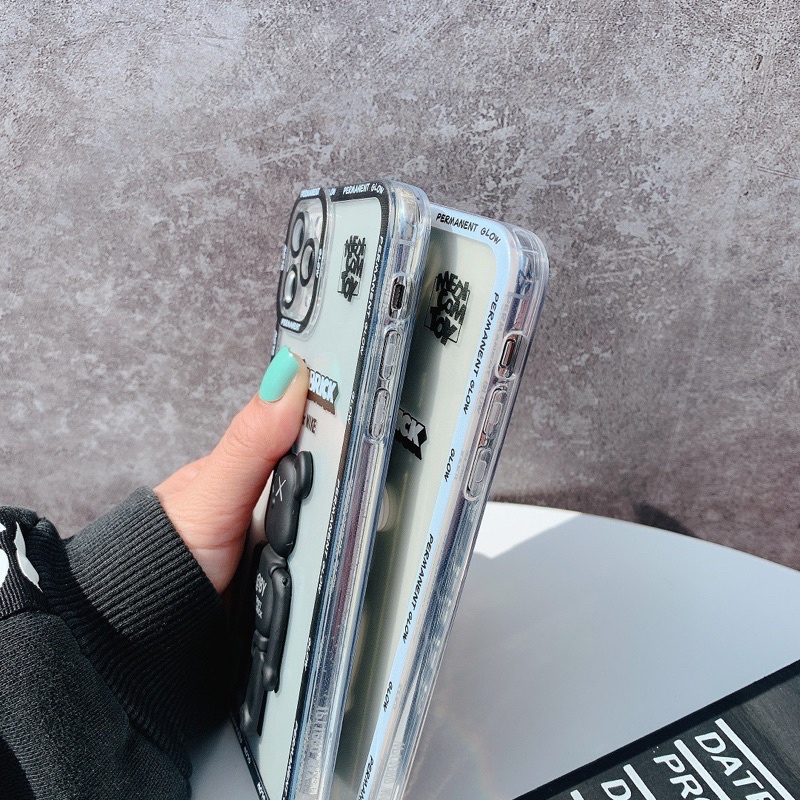 Ốp Lưng Silicon Chống Sốc Viền Nổi Medicom Tory ( Kèm Giá Đỡ Hình Gấu )