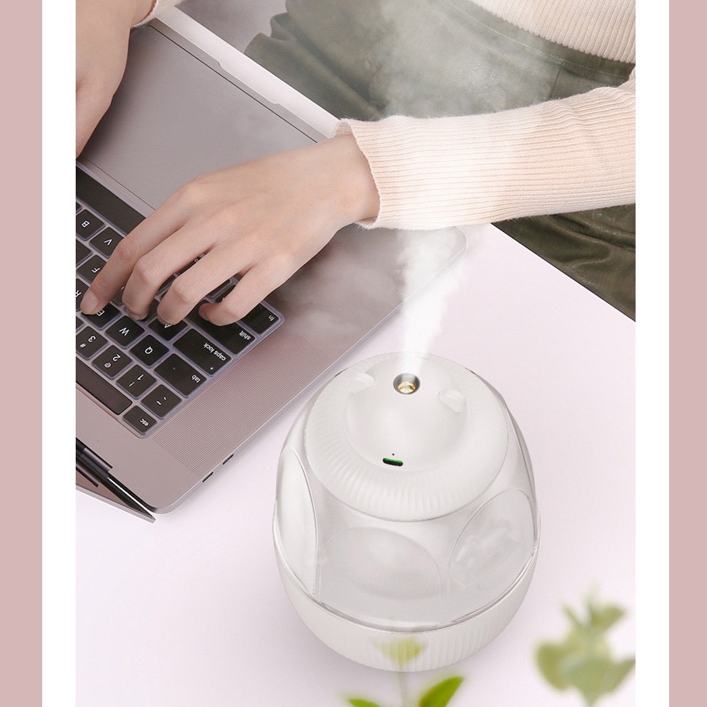 Máy Phun Sương Tạo Độ Ẩm Không Khí  Vòng Xoay Ngựa Gỗ Dễ Thương Có Đèn Và Nhạc Dung Tích 320ml