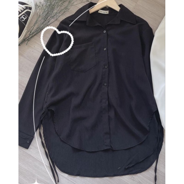 Áo Sơ Mi Trơn Vạt Đuôi Tôm, Màu Đen Basic Tay Bồng Chất Mềm Mát ( kèm ảnh thật )