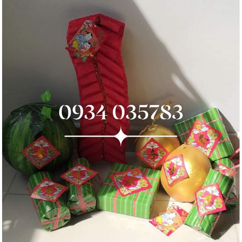 Trang trí Tết-Dưa hấu, bánh chưng, bánh tét, dừa vàng