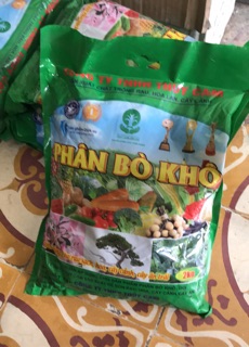 Phân bò khô