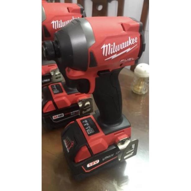 Vít Milwaukee 2853-20 gen 3 + pin dóng , sac adapter