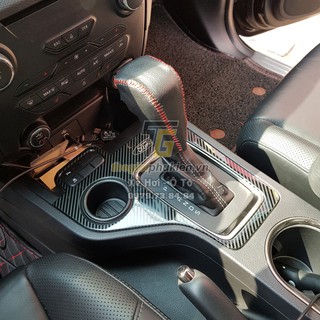 Ốp nội thất vân Carbon Ford Everest