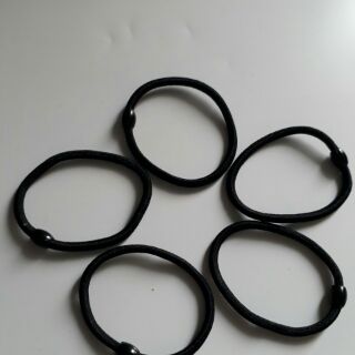 1 sợi thun cột tóc đen