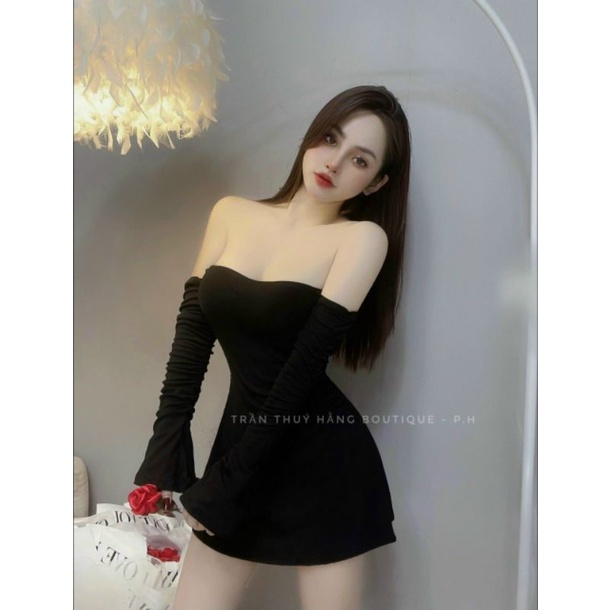 Đầm body cúp ngực rớt tay dài màu đen