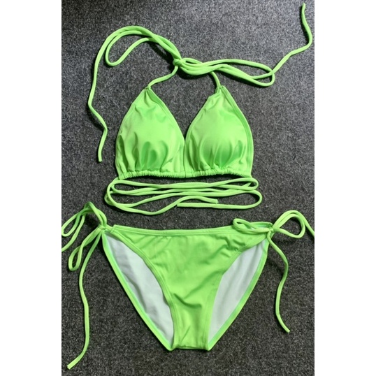 Bikini 2 mảnh màu xanh chuối siêu nổi | BigBuy360 - bigbuy360.vn