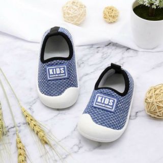 Giày cho bé trai 1 - 2 tuổi