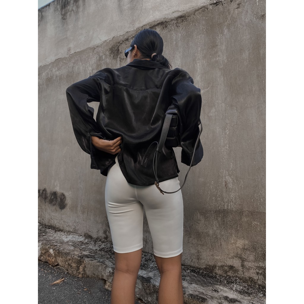 Là min - Quần Shorts Lửng Màu Trắng