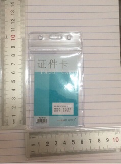 Đeo thẻ học sinh (cả mặt và dây)
