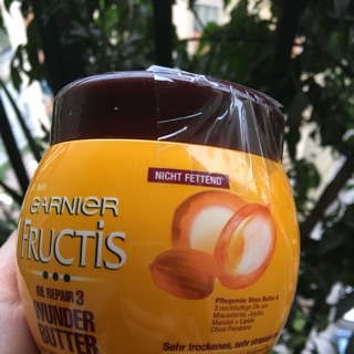 KEM Ủ TÓC GARNIER HẠNH NHÂN 300ml
