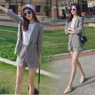 Phiên Bản Hàn Quốc Bộ Đồ Kẻ Sọc Ba Phần Tư Áo Khoác + Quần Short Thời Trang Sang Trọng Hẹn Hò Kẻ Sọc Phù Hợp Với Áo Khoác Cổ Chuyên Nghiệp Kẻ Sọc Chia Phù Hợp Với Bé Gái