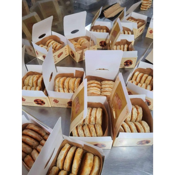 Hộp 10bánh đóng hút chân không