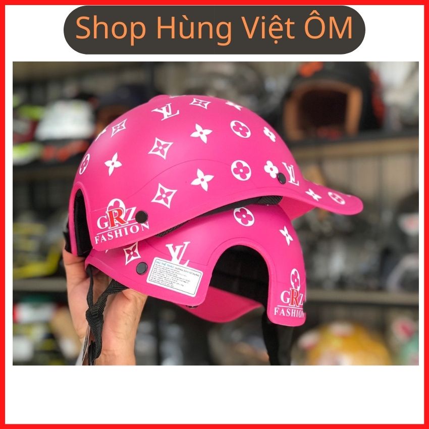 Mũ bảo hiểm lưỡi trai cho nữ LV cao cấp, thời trang nhiều màu khoét lổ búi tóc. Nón bảo hiểm lưỡi trai LV cho nữ hot hot