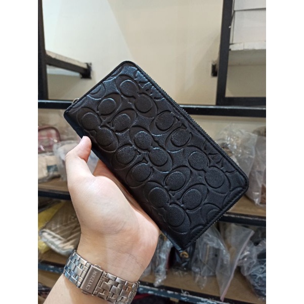 Ví dài Coach logo C nổi quá đỉnh