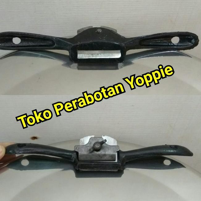 Dụng Cụ Cạo Vỏ Dừa Đặc Biệt