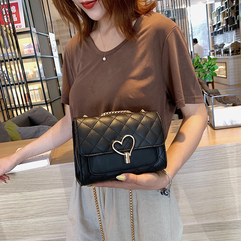 Túi Xách Nữ Linh Store Túi Đeo Chéo 3 Ngăn Khóa Trái Tim Dây Xích Đồng Phong Cách Hàn Quốc - LS4