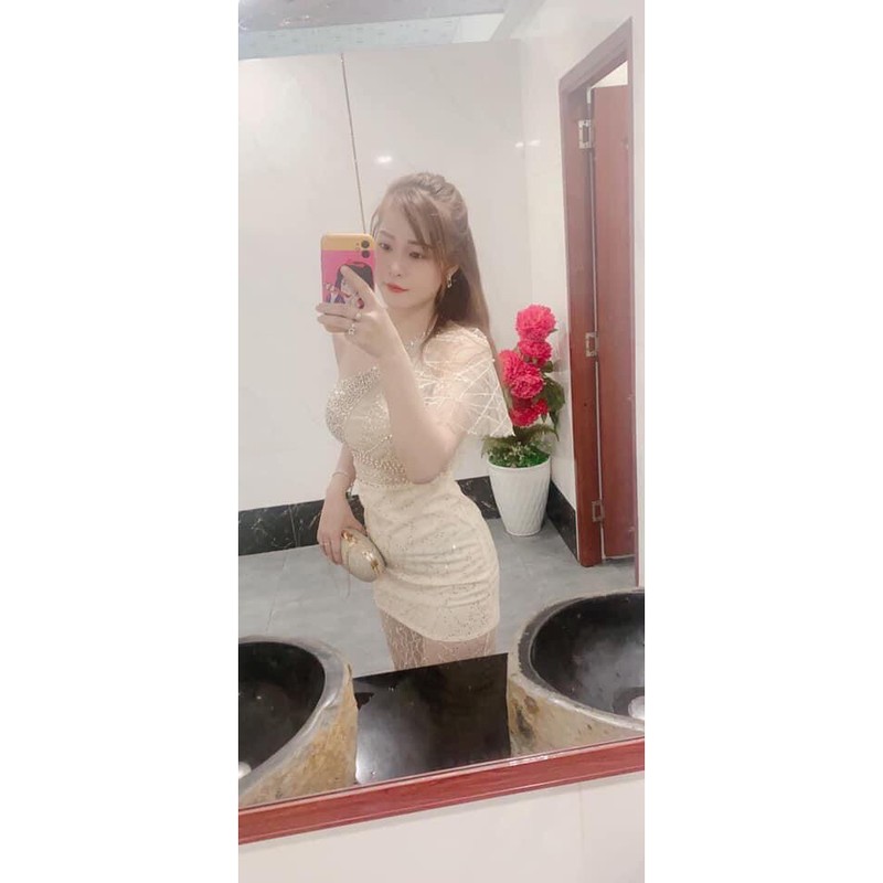 Đầm body phối lưới kết chuỗi cườm (kèm feeback của khách)