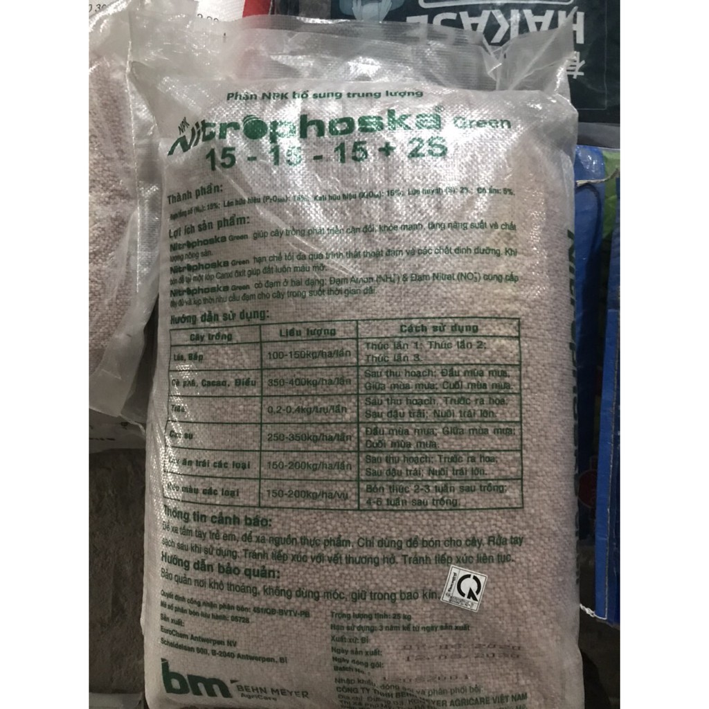 Phân bón NPK 15-15-15+ 2S Nhập khẩu châu Âu  bán theo 1kg