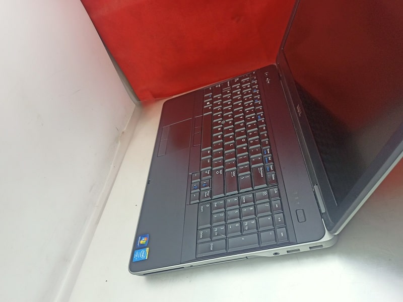 Laptop Cũ Dell Latitude E6540 CPU Core I7-4610M/ Ram 8GB/ SSD 128GB + HDD 500GB/ VGA AMD Radeon HD 8790M/ LCD 15.6" inch | BigBuy360 - bigbuy360.vn