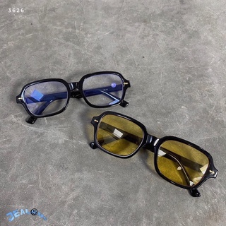 Kính vuông gc sơn tùng