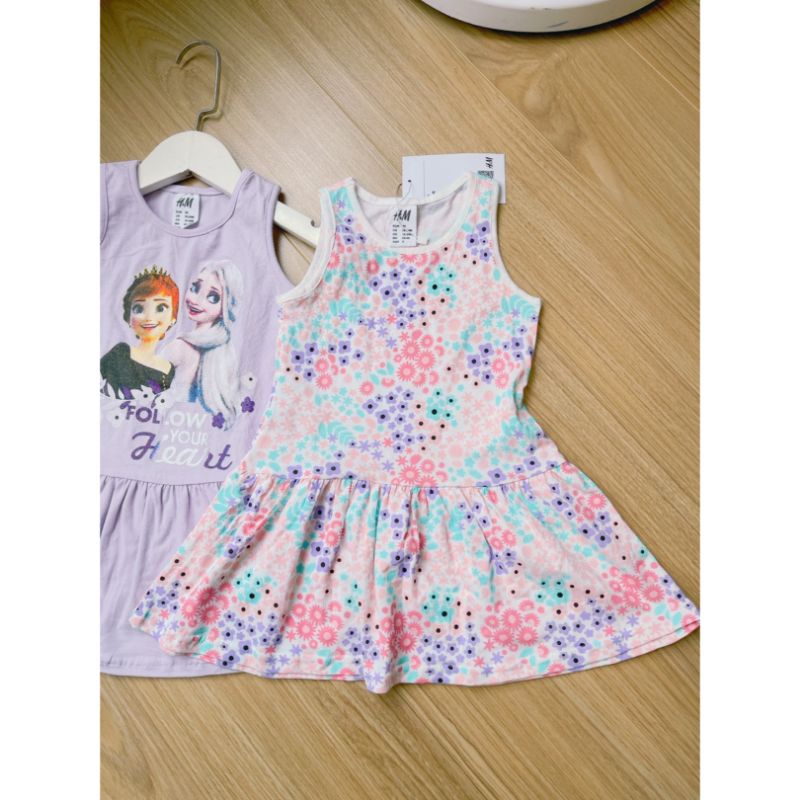 Set 2 váy Hm Elsa chất cotton in full hoa nhí xịn sò cho bé gái