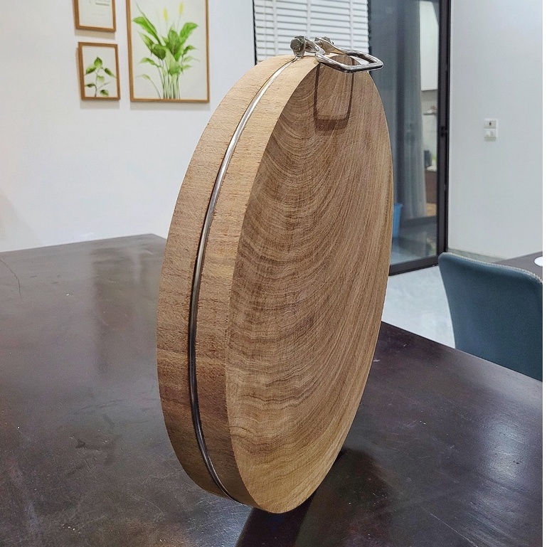 Thớt gỗ nghiến rộng 39cm Thớt Nghiến Hoàng Linh nguyên mộc băm chặt không mùn