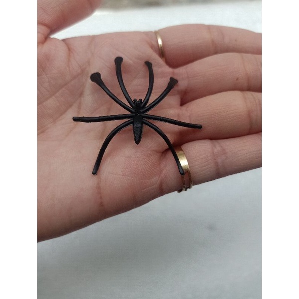 Sét 10 Con nhện giả bằng nhựa/ phụ kiện trang trí halloween