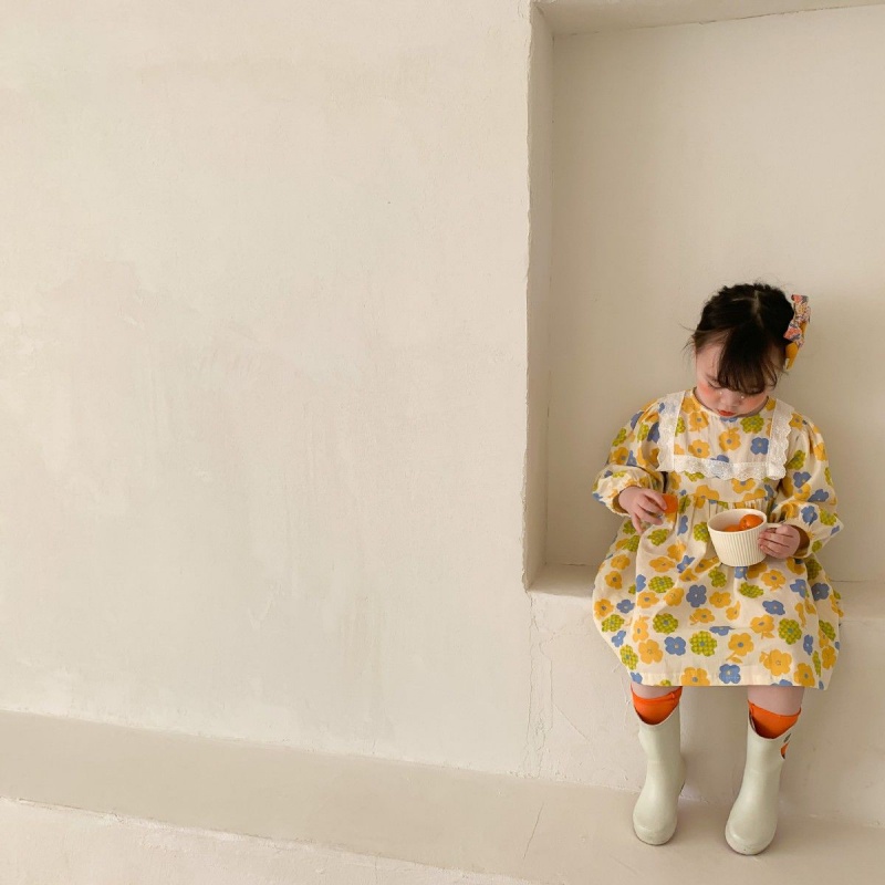 Đầm Tay Dài Cổ Tròn Hoạ Tiết Hoa Dễ Thương Xinh Xắn Dành Cho Nữ