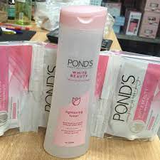 Nước hoa hồng Pond’s se khít lỗ chân lông làm trắng da 150ml