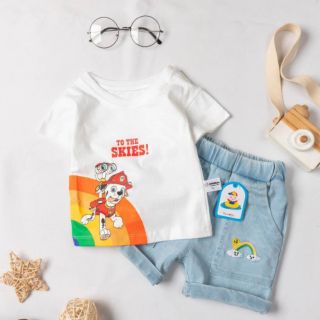Thanh lý quần áo của bé