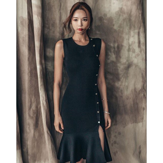 Đầm Dự Tiệc Phối Nút Đuôi Cá Quý Phái