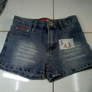 Quần đùi jean size s mã số s13