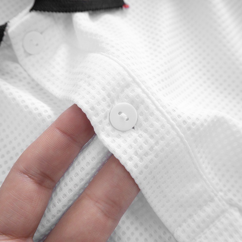 Áo Phông Nam Cổ Bẻ Cộc Tay Cổ Phối Họa Tiết Màu Trắng Phom Body Chất Liệu Cotton Co Giãn 4 Chiều Kiểu Dáng Trẻ | BigBuy360 - bigbuy360.vn