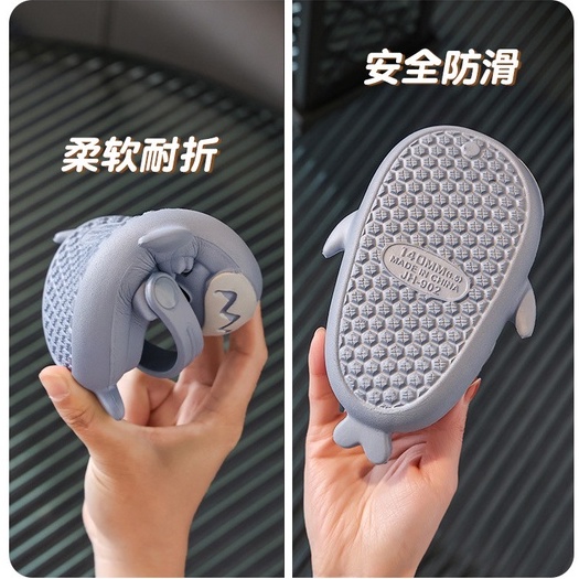 Dép sục cho bé trai bé gái Baby Shark, sục cá mập siêu nhẹ chống trơn trượt Tula Store