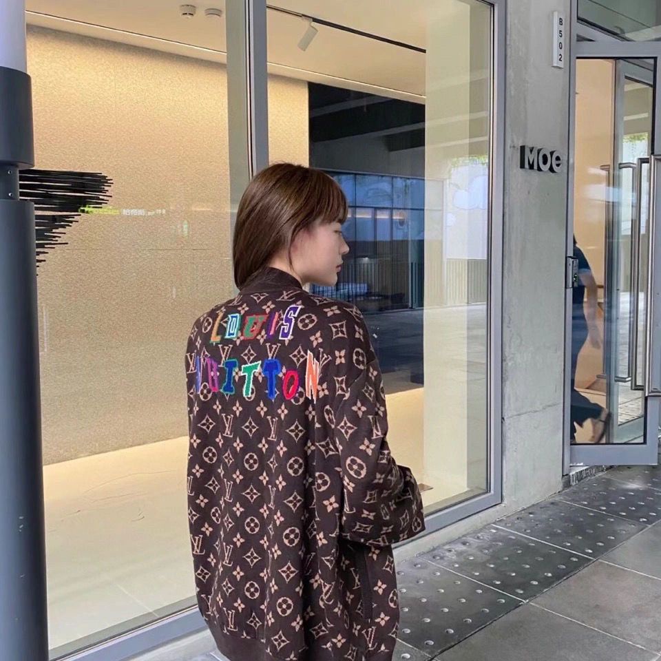 Hàng Có Sẵn!Louis Vuitton!Áo Khoác Cardigan Dệt Kim Thiết Kế Mới Năng Động Thời Trang Dành Cho Cặp Đô