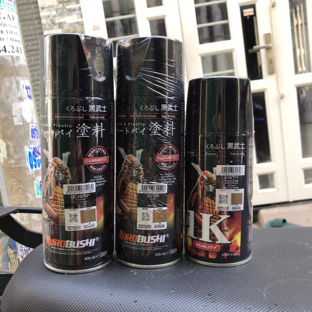 Combo Sơn lóc máy, dàn áo đen bóng ánh kim Samurai Lót UCH210, Màu 109, Bóng ánh kim K1KT