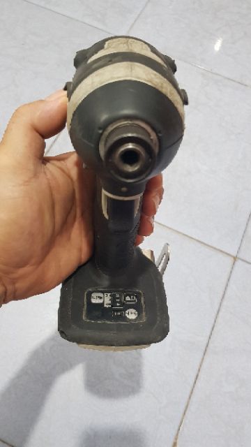 Thân máy bắt vít panasonic 18v không than máy chạy được pin 14v và 18v