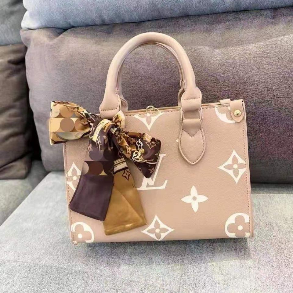 Túi Xách Tote Đeo Vai In Họa Tiết Hoa To Phối Màu Phong Cách Mới Thời Trang 24 Giờ Dành Cho Nữ
