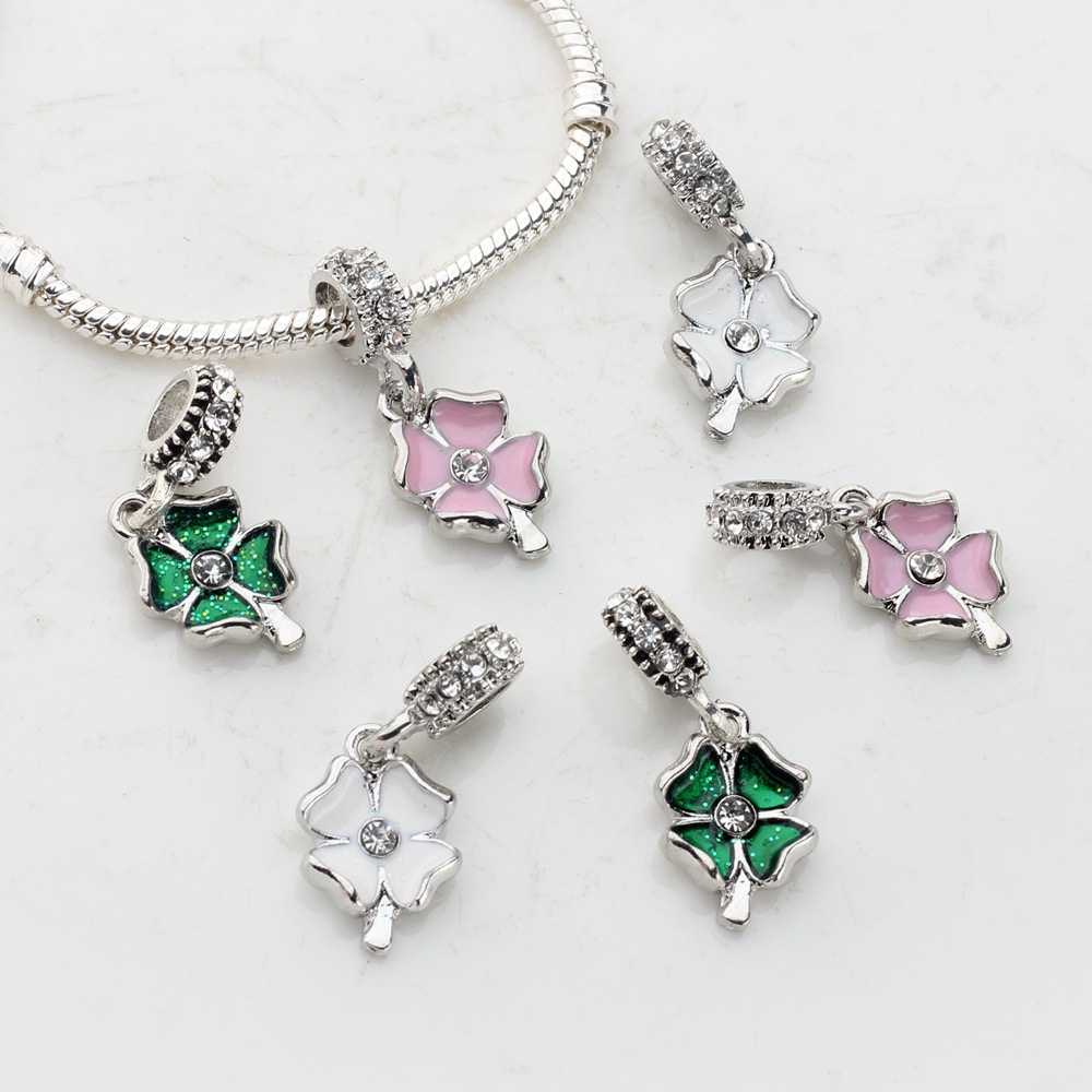 Charm treo cỏ 4 lá nhiều mẫu