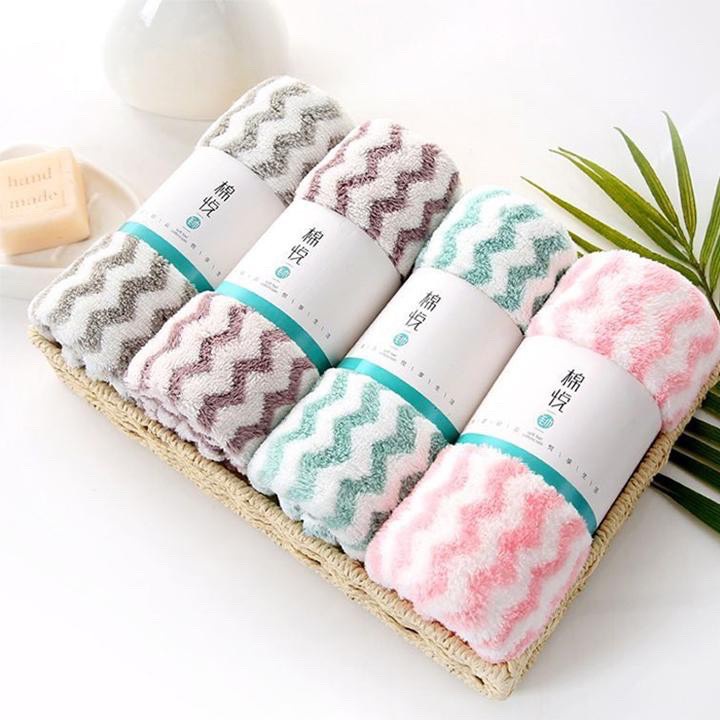 Khăn Lông Cừu Hàn Quốc Mềm Mịn Lượn Sóng Kẻ Sọc Xinh Xắn Kích Thước 30x50cm