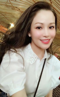 Áo sơ mi trắng cổ ren tiểu thư