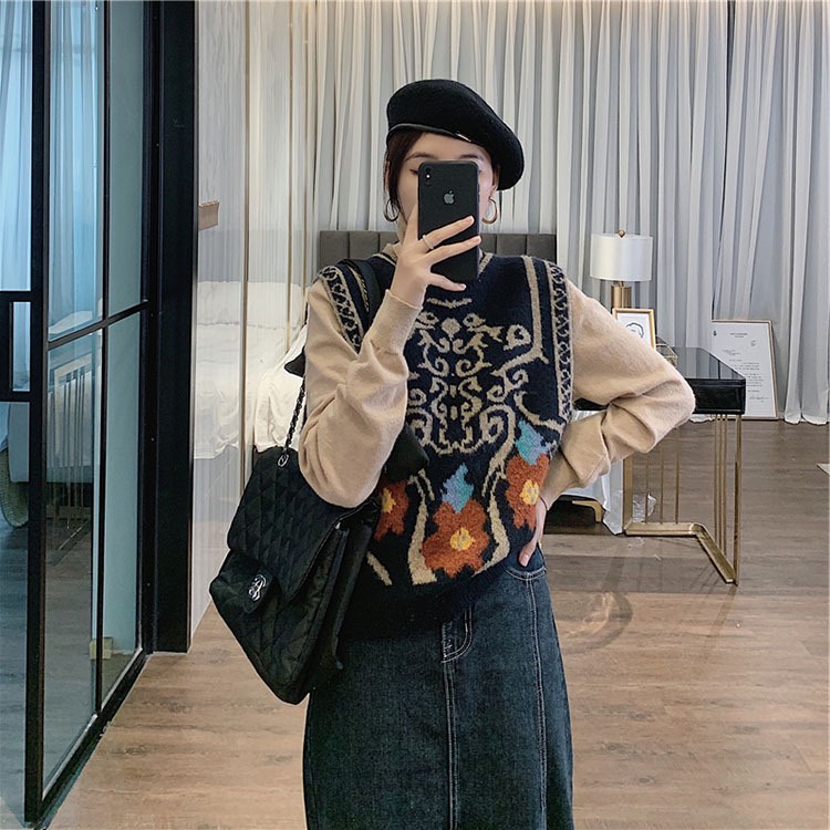 [ÁO SÁT NÁCH] Áo Gile Nữ Họa Tiết Thổ Cẩm, Áo Len Nữ Mix Cùng Sơ Mi Siêu Trendy | BigBuy360 - bigbuy360.vn